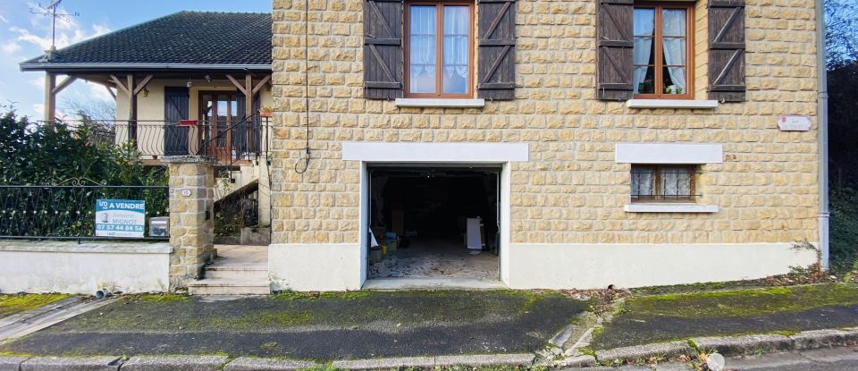 Traditional house 7 rooms of 158 m² in Voncq (08400)