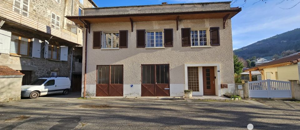 Village house 6 rooms of 167 m² in Satillieu (07290)