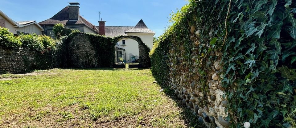 Village house 6 rooms of 200 m² in Noguères (64150)