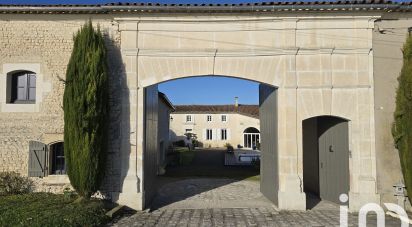 Traditional house 10 rooms of 335 m² in Salles-d'Angles (16130)