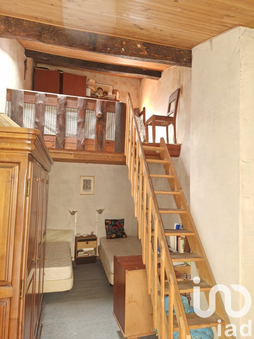 Maison 2 pièces de 44 m² à Fourques (66300)