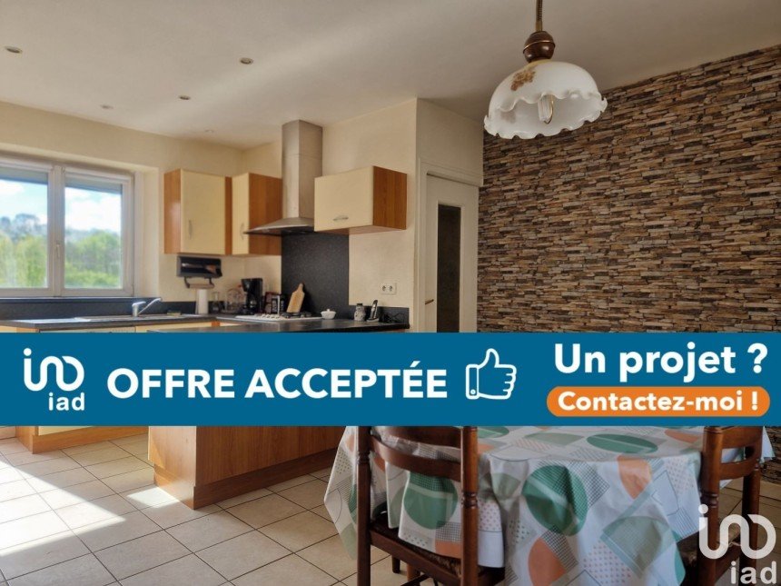 Maison 6 pièces de 122 m² à Plouguenast (22150)