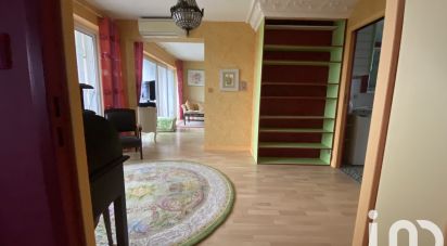 Apartment 3 rooms of 77 m² in Royan (17200)