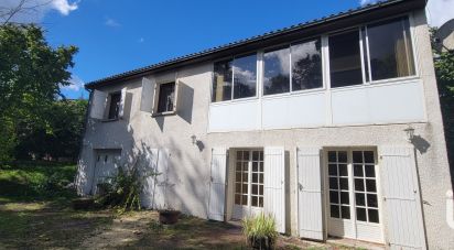 House 7 rooms of 180 m² in Linars (16730)