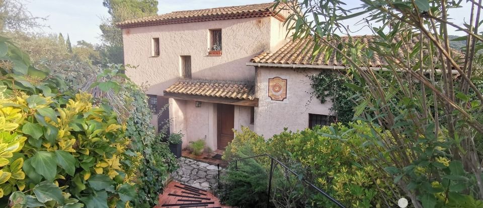 Traditional house 5 rooms of 140 m² in Gassin (83580)