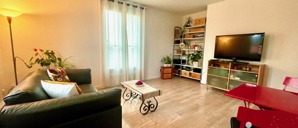 Apartment 2 rooms of 39 m² in Sainte-Geneviève-des-Bois (91700)