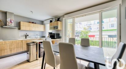 Apartment 4 rooms of 85 m² in Le Plessis-Robinson (92350)