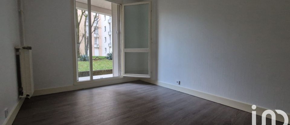 Apartment 3 rooms of 71 m² in Créteil (94000)