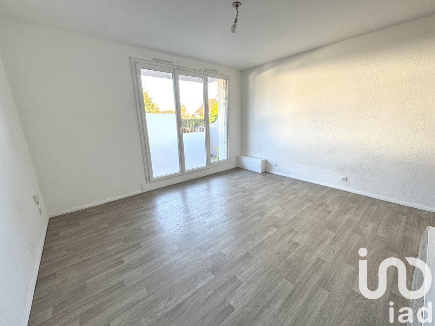 Studio 1 room of 26 m² in Pau (64000)