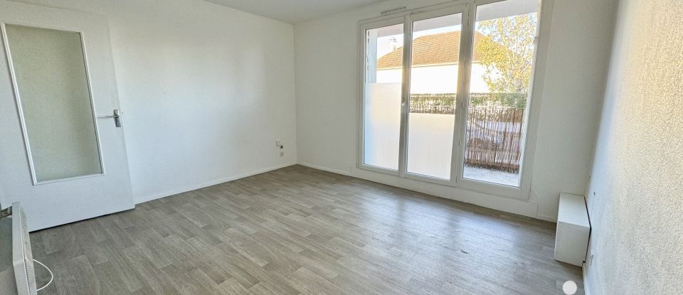 Studio 1 room of 26 m² in Pau (64000)