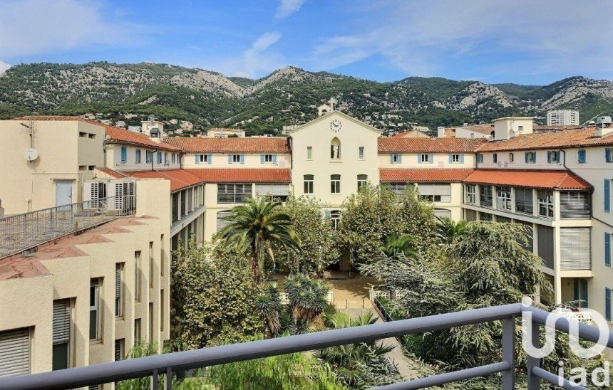 Apartment 4 rooms of 74 m² in Toulon (83200)