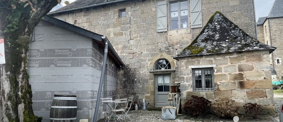 Maison 6 pièces de 190 m² à Noailles (19600)