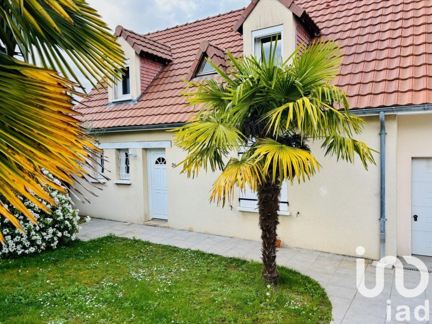 House 6 rooms of 130 m² in Pontault-Combault (77340)