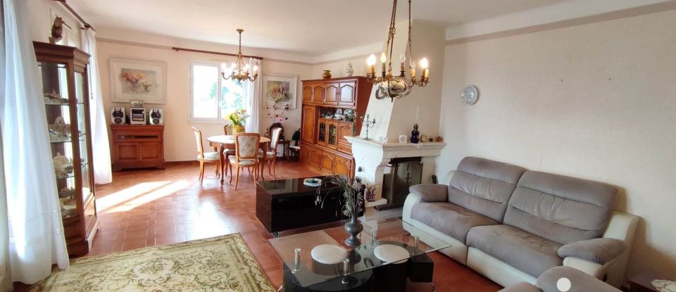 Traditional house 4 rooms of 135 m² in Calvisson (30420)