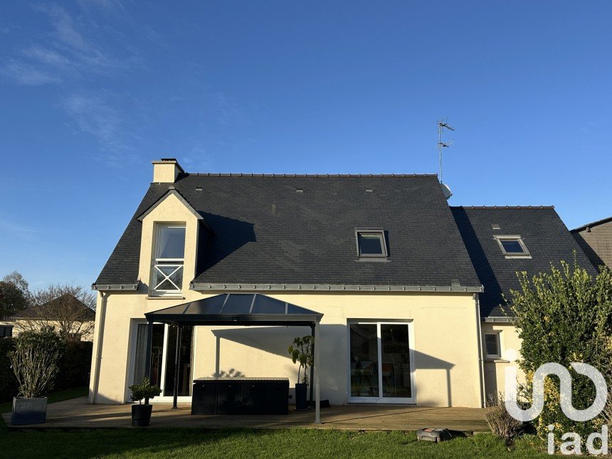 House 6 rooms of 134 m² in Taupont (56800)