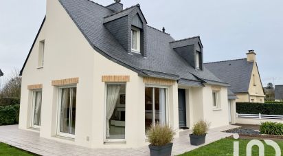 House 7 rooms of 127 m² in THEIX (56450)