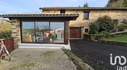 Barn conversion 2 rooms of 140 m² in Saint-Constant-Fournoulès (15600)