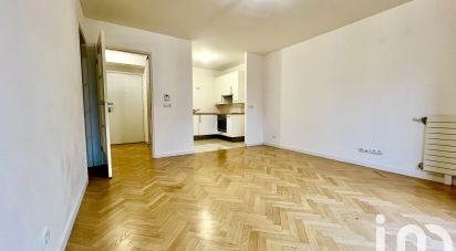 Apartment 2 rooms of 43 m² in Versailles (78000)