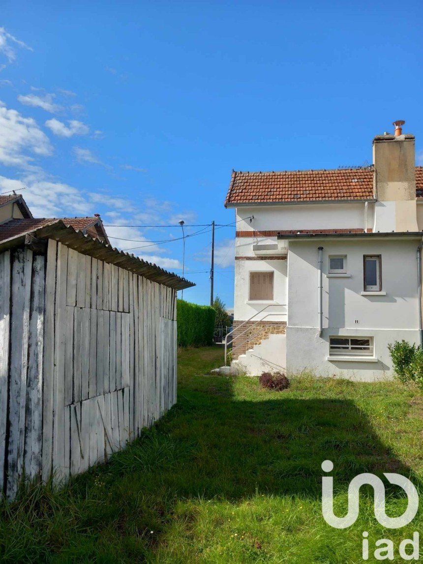 Maison traditionnelle 3 pièces de 46 m² à Rai (61270)