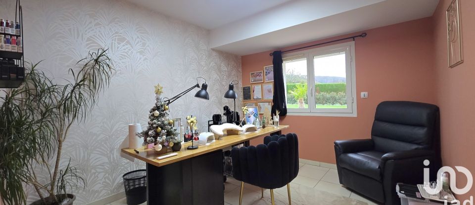 Maison 6 pièces de 115 m² à Saint-Samson-de-la-Roque (27680)