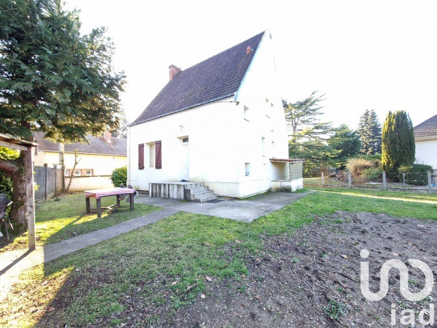 Traditional house 6 rooms of 105 m² in Gien (45500)