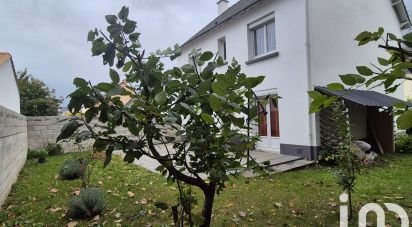 Traditional house 6 rooms of 132 m² in Le Pellerin (44640)