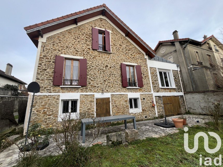 Maison traditionnelle 5 pièces de 132 m² à Gagny (93220)