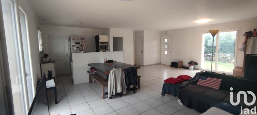 Maison 5 pièces de 105 m² à Saint-Avit-Saint-Nazaire (33220)