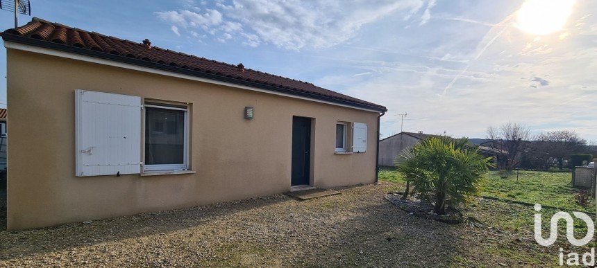 House 3 rooms of 68 m² in Hiersac (16290)