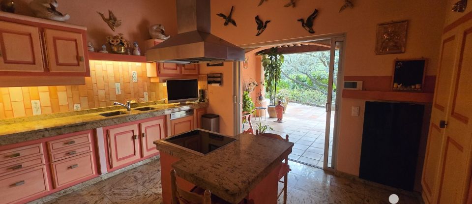 House 4 rooms of 198 m² in Sainte-Maxime (83120)