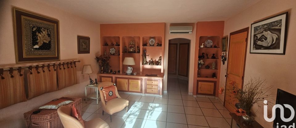 House 4 rooms of 198 m² in Sainte-Maxime (83120)