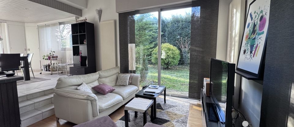 Maison 9 pièces de 245 m² à Saint-Dizier (52100)