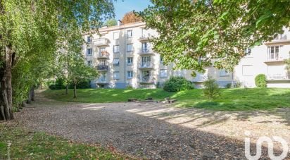 Apartment 4 rooms of 70 m² in Meudon (92190)