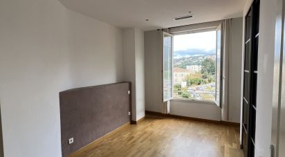 Appartement 4 pièces de 90 m² à L'Île-Rousse (20220)