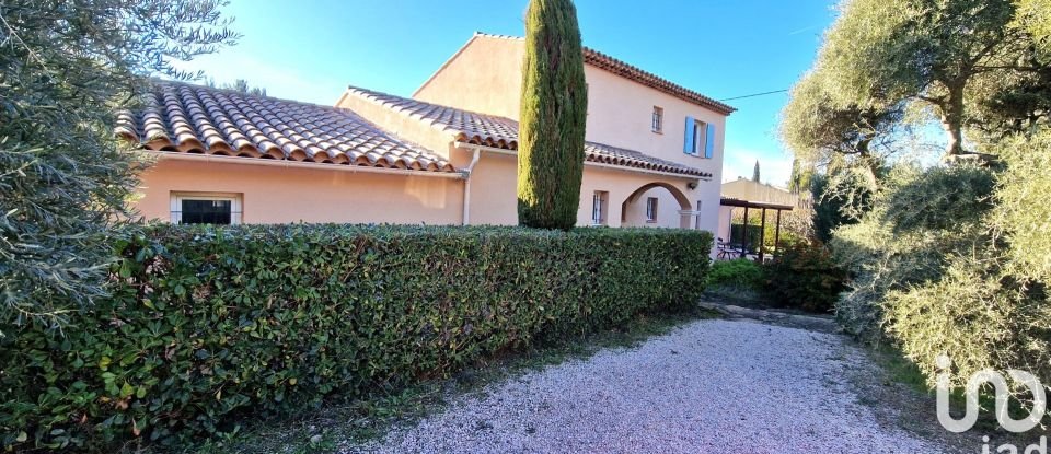 Maison traditionnelle 6 pièces de 203 m² à Le Beausset (83330)