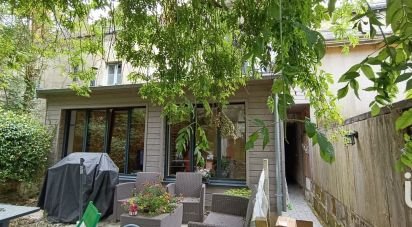 Maison 4 pièces de 100 m² à Cinq-Mars-la-Pile (37130)