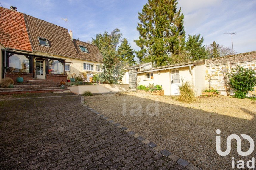 Town house 5 rooms of 118 m² in La Neuville-Roy (60190)