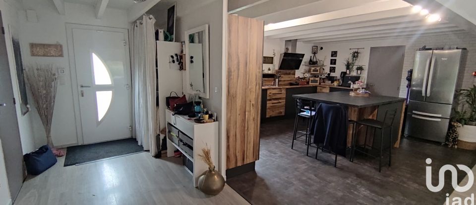 Maison 7 pièces de 171 m² à Poitiers (86000)