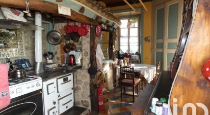 Village house 10 rooms of 300 m² in Saint-Bonnet-le-Chastel (63630)