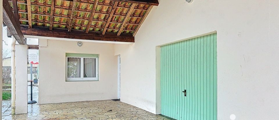 Traditional house 6 rooms of 160 m² in Abzac (33230)