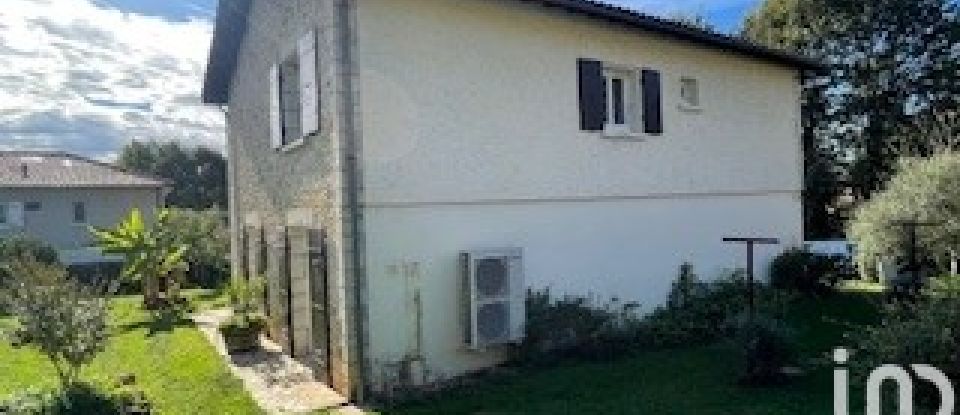 Maison 5 pièces de 120 m² à Monsempron-Libos (47500)