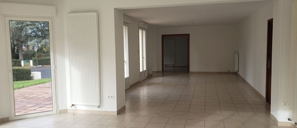 House 4 rooms of 196 m² in Abbeville (80100)