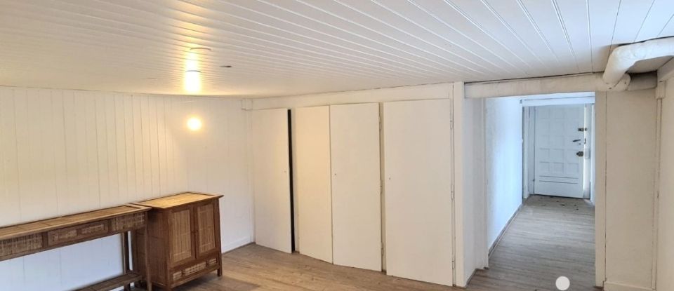 Demeure 5 pièces de 160 m² à Cranves-Sales (74380)