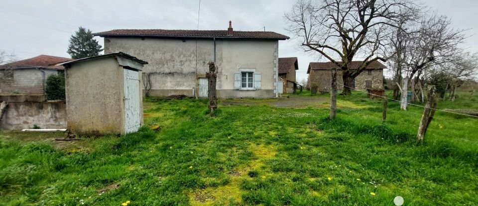 Ferme 4 pièces de 84 m² à Pressignac (16150)