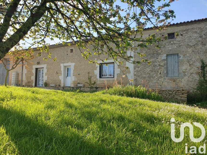 Country house 3 rooms of 69 m² in Sainte-Radegonde (33350)