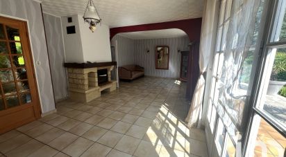 Traditional house 4 rooms of 160 m² in Le Subdray (18570)