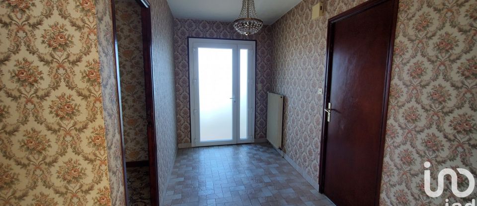 Maison 6 pièces de 130 m² à Sayat (63530)