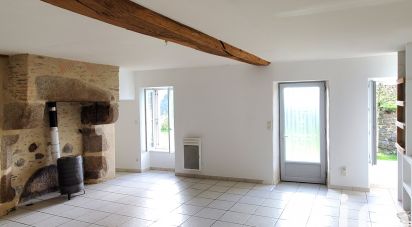 Country house 5 rooms of 115 m² in Saint-Paul-en-Gâtine (79240)