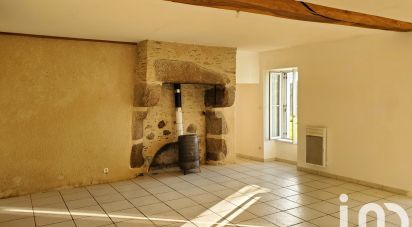 Country house 5 rooms of 115 m² in Saint-Paul-en-Gâtine (79240)