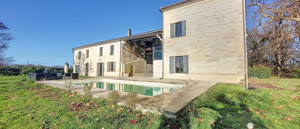 Domaine 8 pièces de 207 m² à Izon (33450)